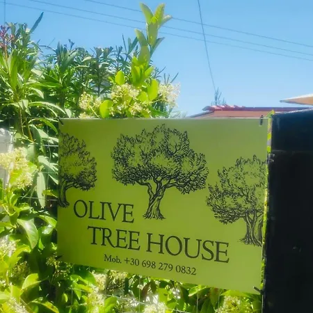 Olive Treehouse Semesterbostad