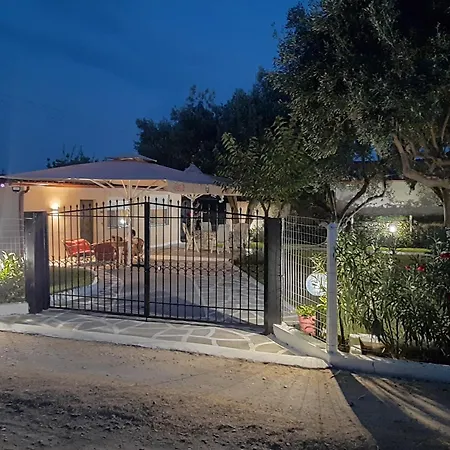 Olive Treehouse Ferienhaus *