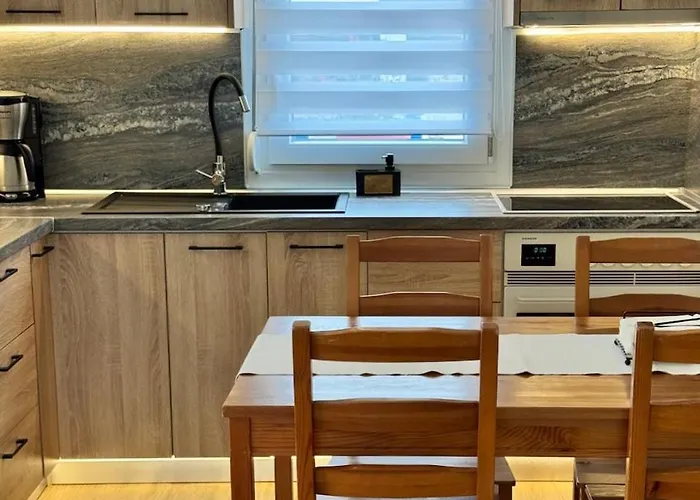 度假居 Olive Treehouse 尼坡帝